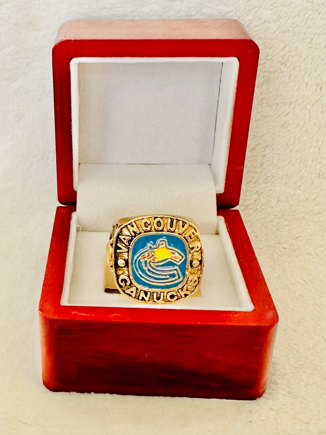Vancouver Canucks Collectible Souvenir Ring W Box, US SHIP - EBSports Championship Rings