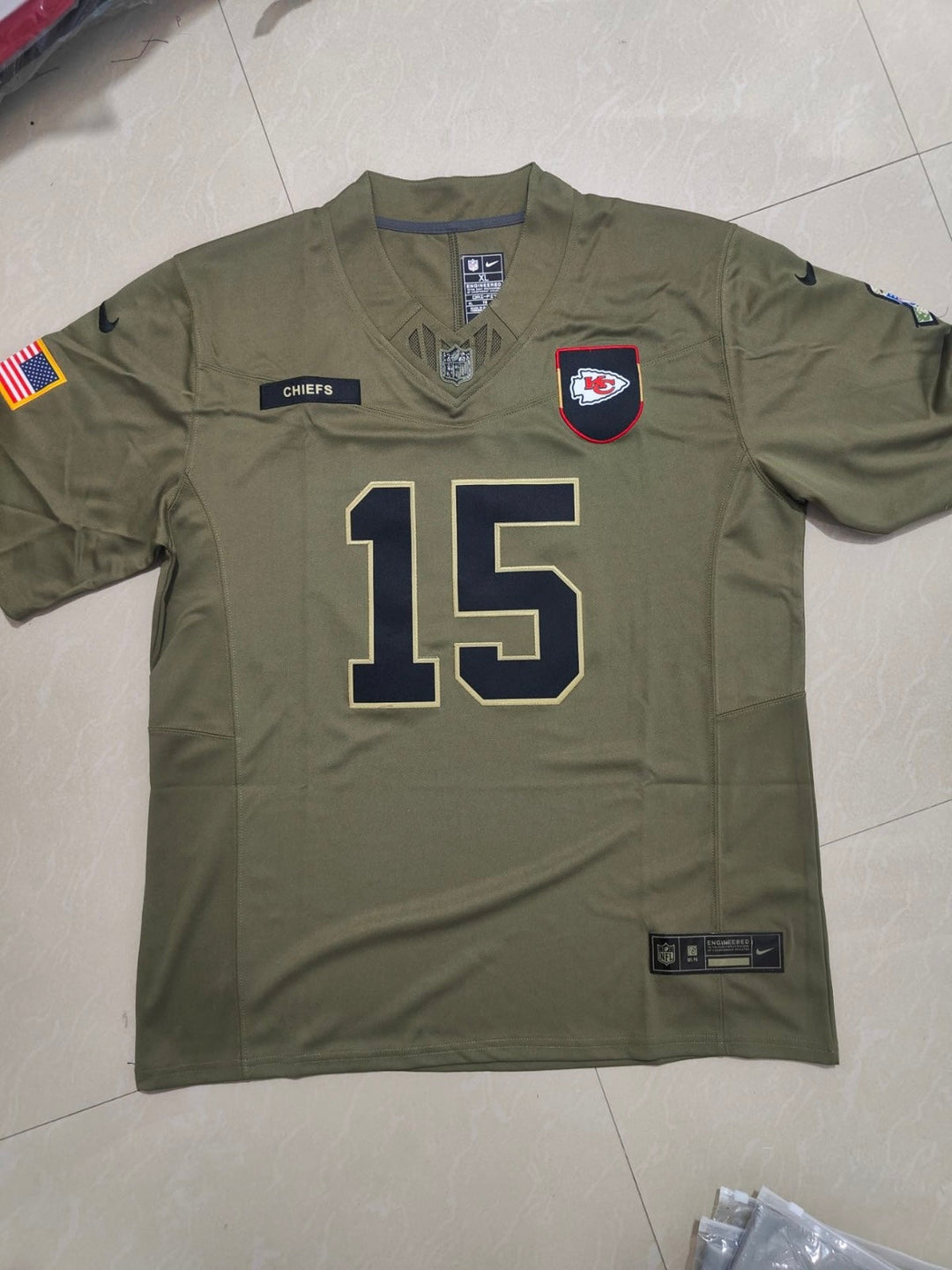 Patrick Mahomes Kansas City Chiefs Salute to Service NFL jersey, authentic fan apparel, featuring Chiefs team logo and Mahomes name.