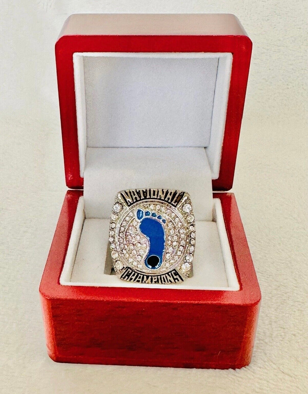 2017 North Carolina Tarheels NCAA Championship Ring with box, US Ship