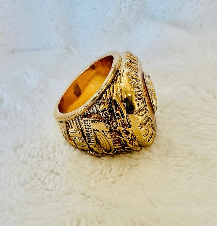 Roger Clemens 1986 Cy Young Award Winner (Rocket) Ring with box, US Ship