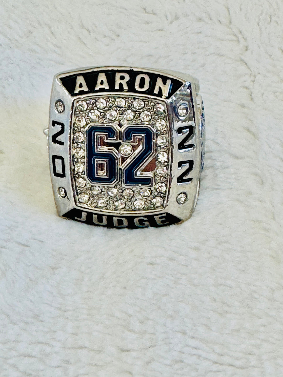 New York Yankees Aaron Judge 2022 #62 home run ring, MLB fan souvenir, silver with Yankees logo and engraved details