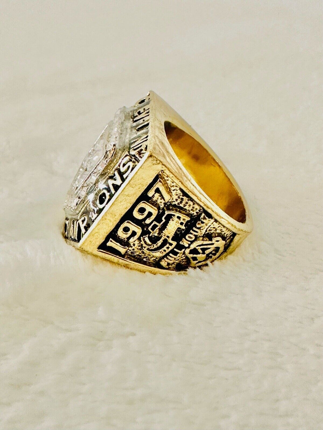 1997 Cleveland Indians NL Championship Ring W Box,  SHIP - EB Sports Champion&