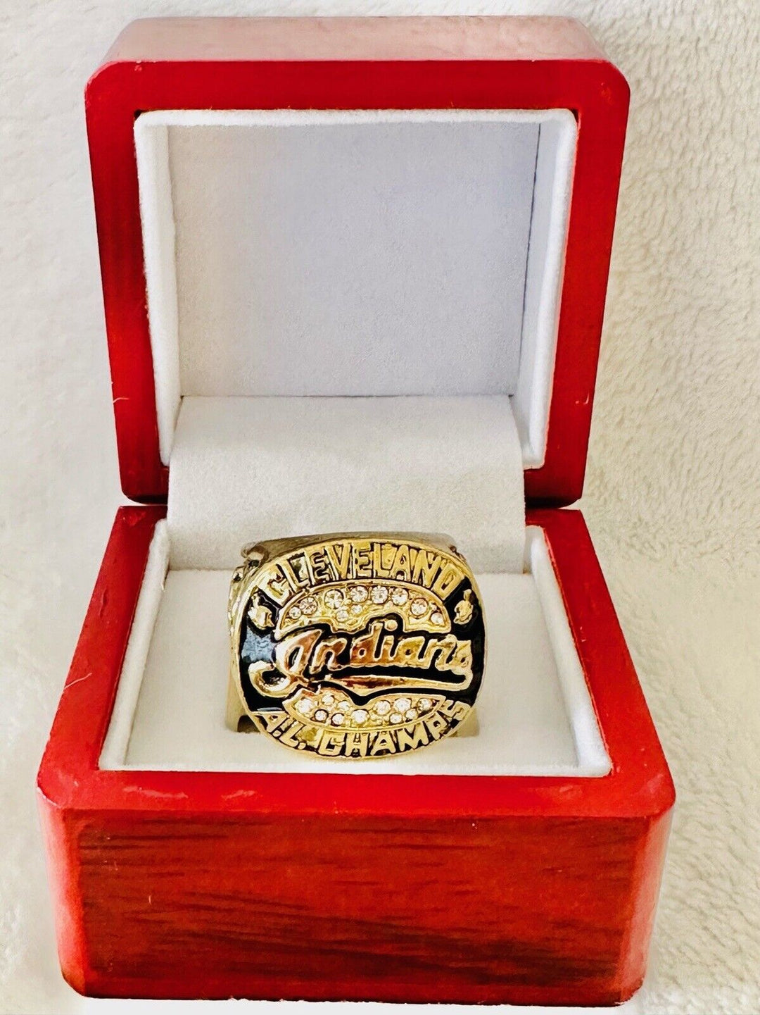 2016 Cleveland Indians NL Championship ring with display box, commemorative MLB baseball memorabilia from EBSportsRings.com