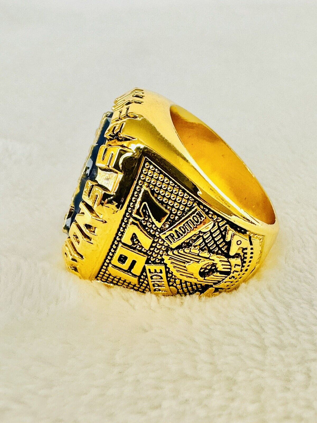 1977 NEW YORK Yankees World Series Champions Replica Ring,  SHIP - EB Sports Champion&