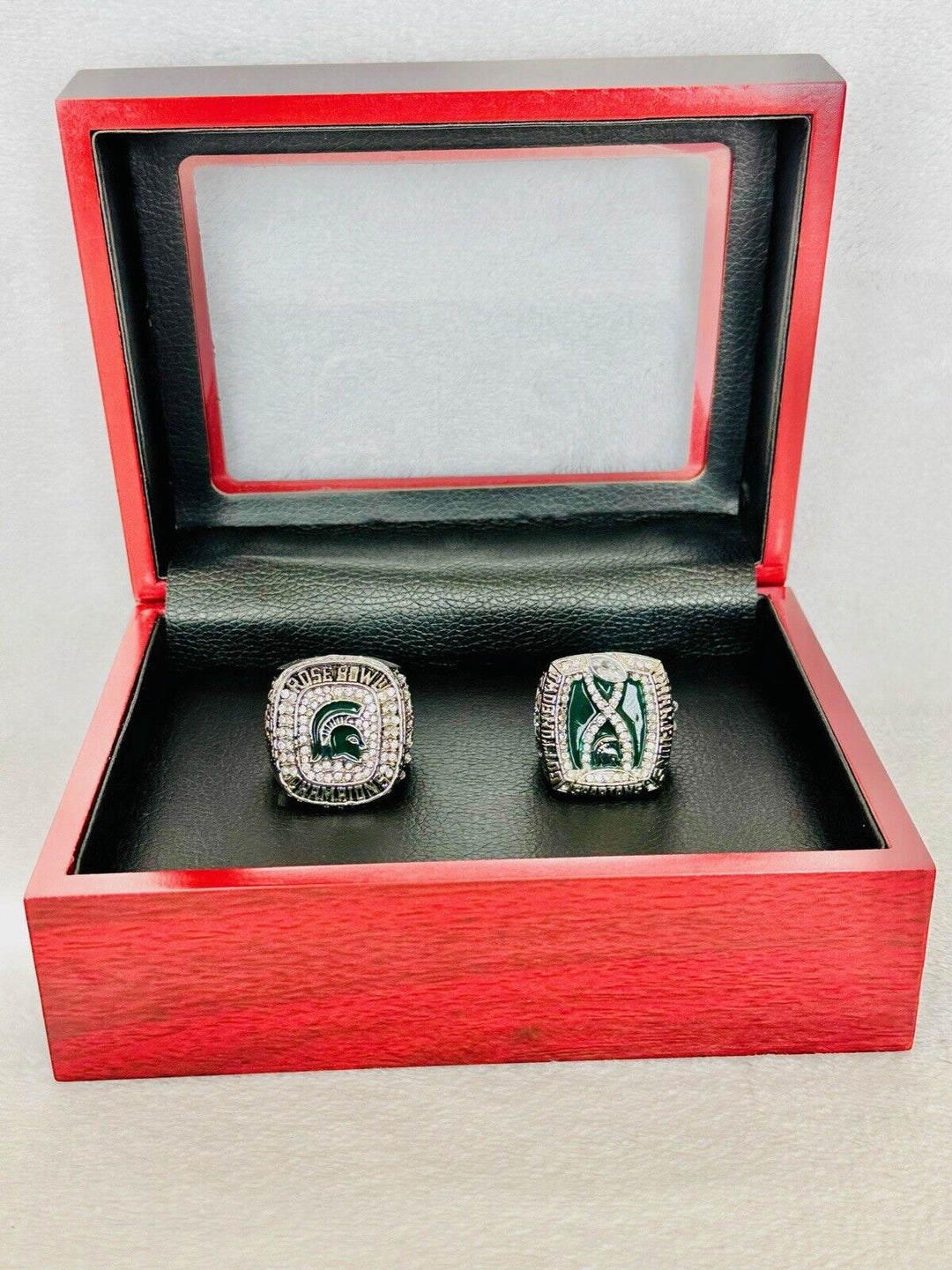 2 PCS Michigan State Spartans Championship Ring W Box, US Ship 2013/15 - EB Sports Champion's Cache