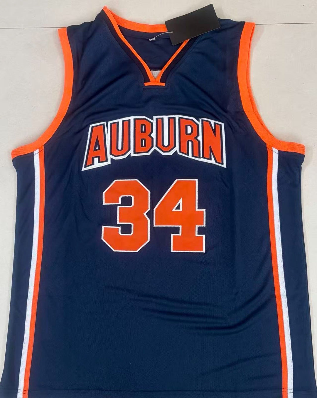 Charles Barkley Auburn Tigers stitched college jersey in size L or XL, featuring team logo and detailed embroidery.
