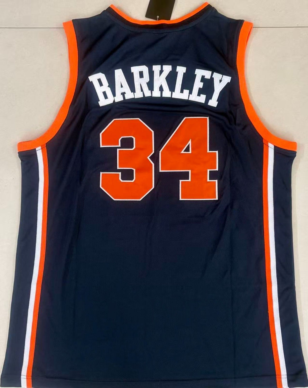 Charles Barkley Auburn Tigers stitched college jersey in size L or XL, featuring team logo and detailed embroidery.