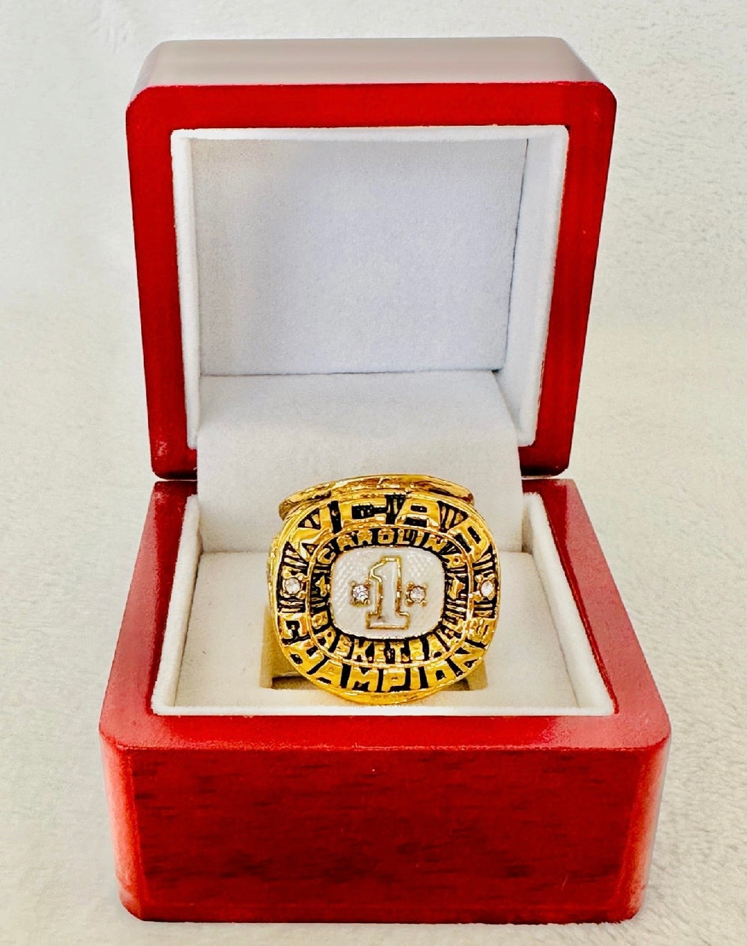 1982 North Carolina Tarheels NCAA Championship Ring with box, US Ship